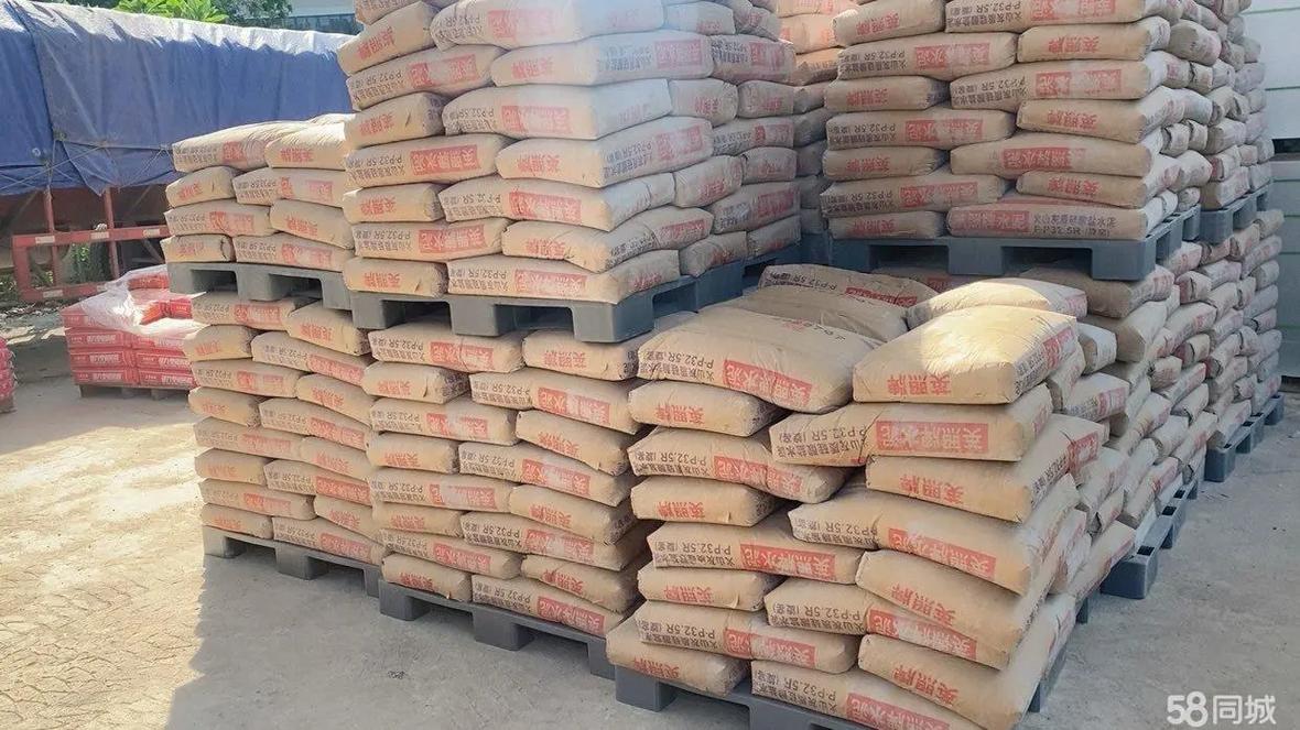 批發(fā)水泥沙石,瓷磚膠,紅磚輕質磚等建筑材料.#沙子 #建筑材